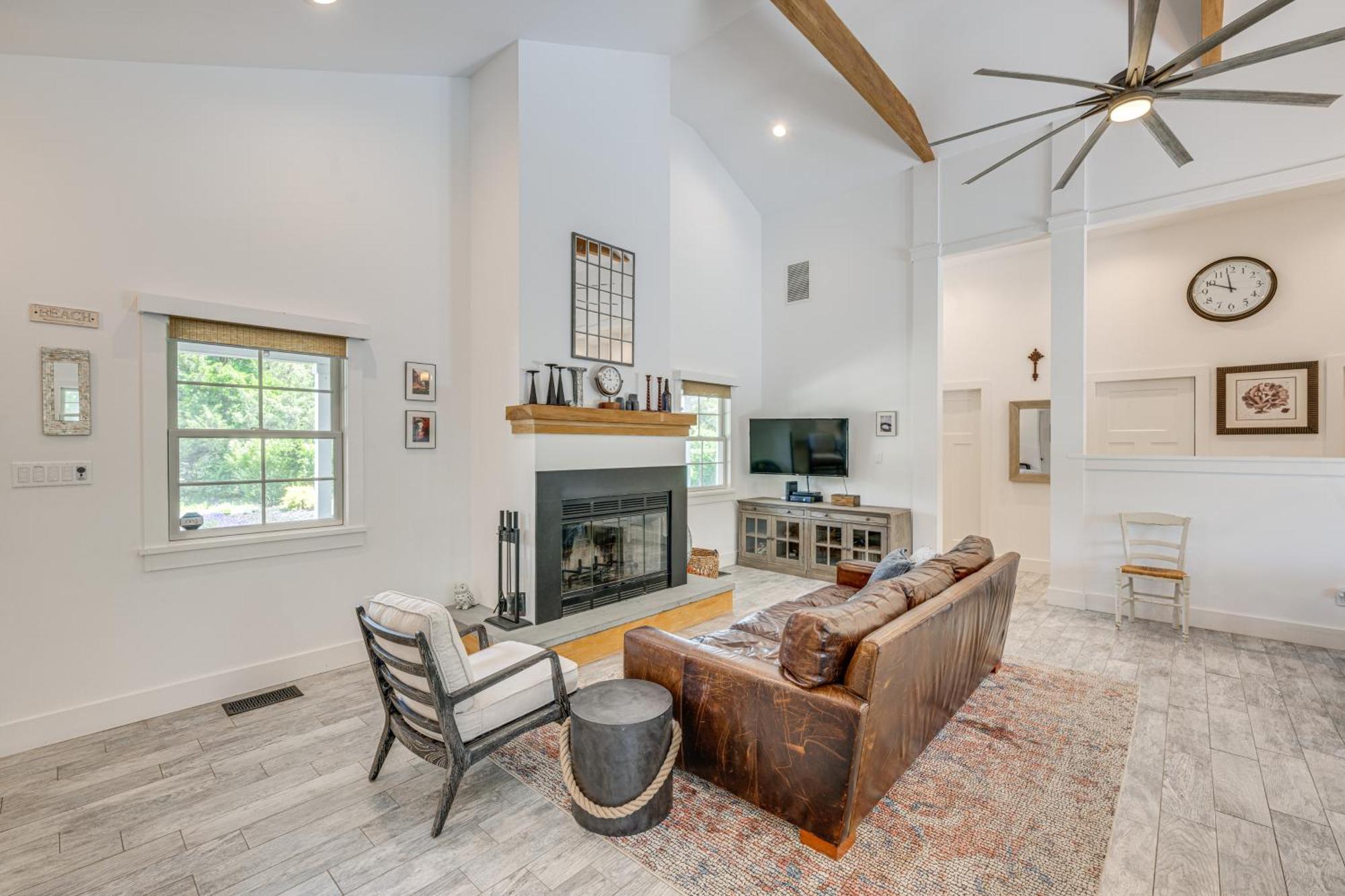 Distinctive Hamptons Home With Pool Near Bay, Ocean 汉普顿贝斯 外观 照片