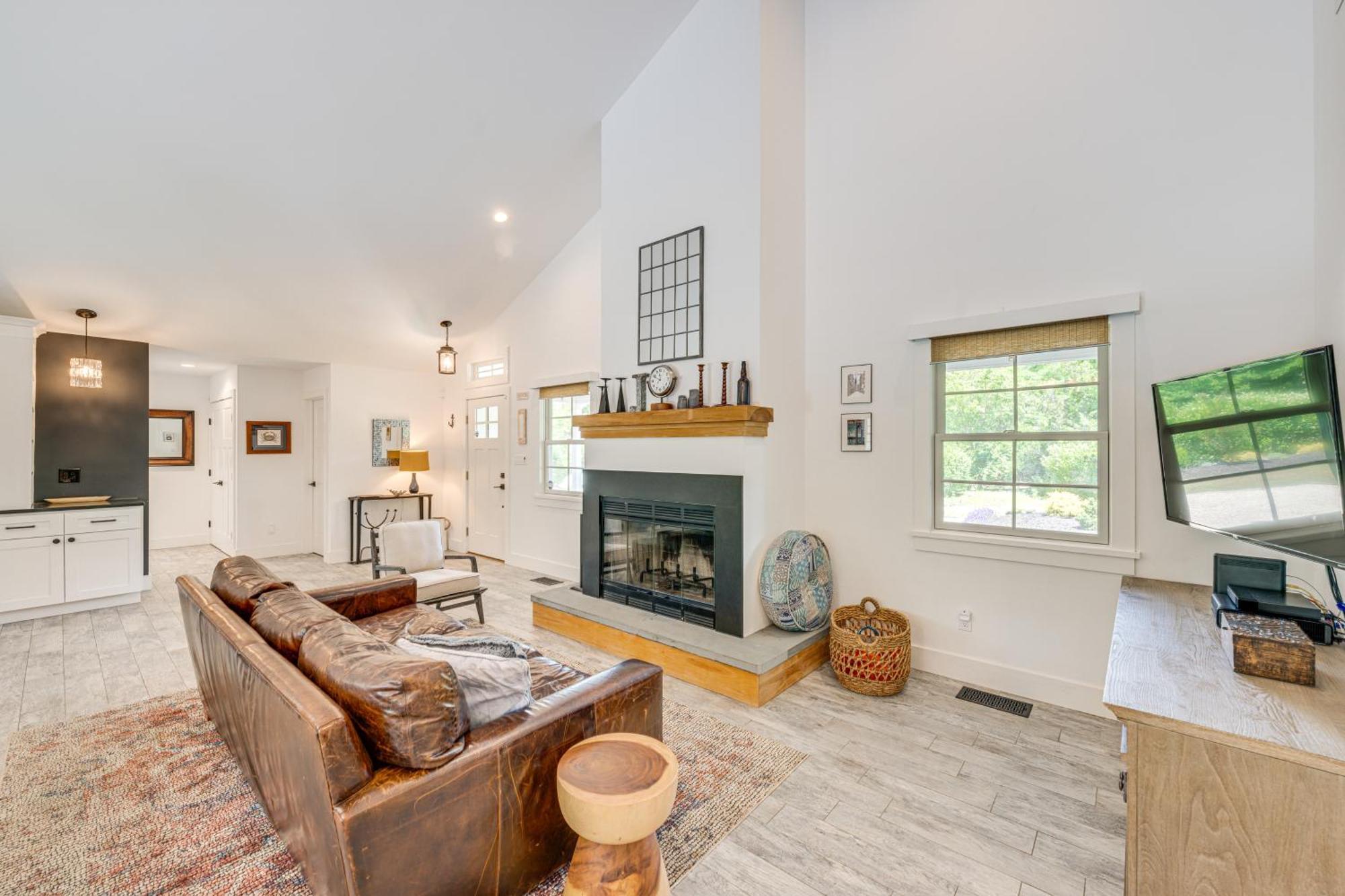 Distinctive Hamptons Home With Pool Near Bay, Ocean 汉普顿贝斯 外观 照片